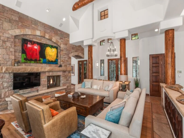 Luxurious Ski-In/Ski-Out Snowmass Chalet with Stunning Mountain Views